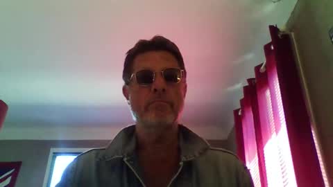 Snapshot of jerflor chatting on 04.04.26 jerflor online show from 04.04.26