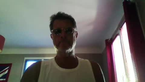 Snapshot of jerflor chatting on 06.14.26 jerflor online show from 06.14.26