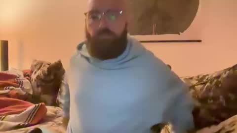 Snapshot of jerojero17 chatting on 10.26.25 jerobeam online show from 10.26.25