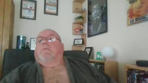 Snapshot of jerseyhammer01 chatting on 02.14.25 Harry online show from 02.14.25