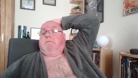 Snapshot of jerseyhammer01 chatting on 03.11.25 Harry online show from 03.11.25