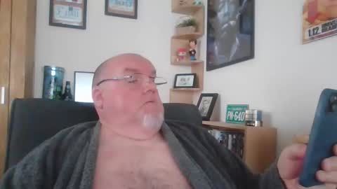 Snapshot of jerseyhammer01 chatting on 10.12.25 Harry online show from 10.12.25