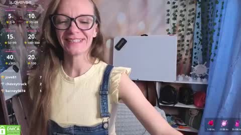 Snapshot of jesica_moon_peachyy chatting on 04.24.26 jesica_moon_peachyy online show from 04.24.26