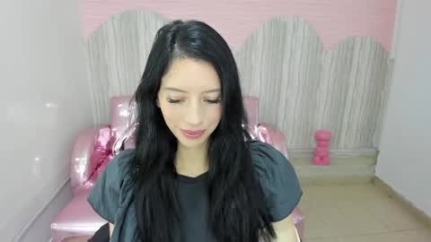 Snapshot of jess_a_ chatting on 12.18.24 Jess online show from 12.18.24