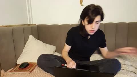 Snapshot of jesse_estrella chatting on 10.07.25 Jesee Estrella online show from 10.07.25
