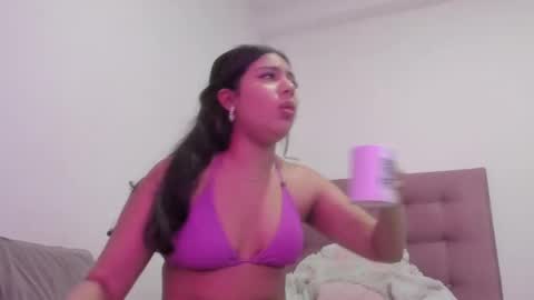 Snapshot of jessfortune chatting on 03.09.25 Jess online show from 03.09.25