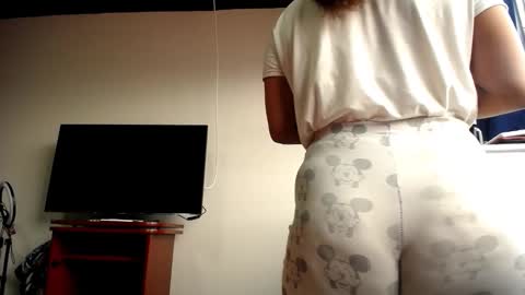 Snapshot of jessi_4 chatting on 02.16.26 Yessik Rodriguez online show from 02.16.26