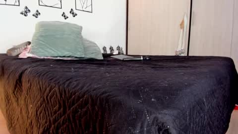 Snapshot of jessica_lovely77 chatting on 02.19.25 Jessica online show from 02.19.25