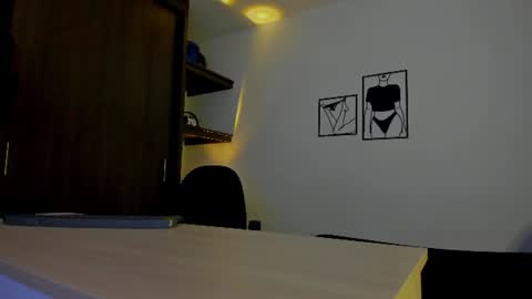 Snapshot of jessica_lovely77 chatting on 06.18.26 Jessica online show from 06.18.26