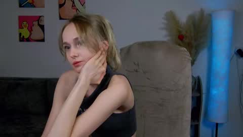 Snapshot of jessica_rays chatting on 10.02.25 Jessica online show from 10.02.25