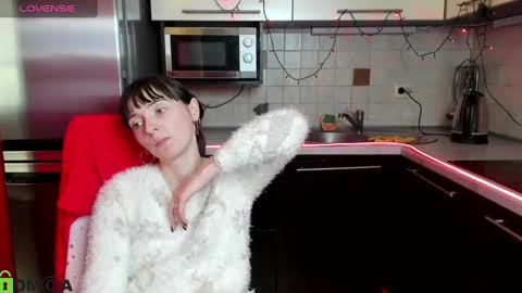 jessicaforris online show from 02.24.25