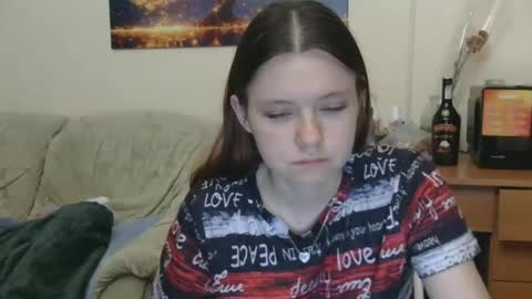 Snapshot of jessicaholland1 chatting on 05.18.26 jessicaholland1 online show from 05.18.26