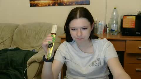 jessicaholland1 online show from 06.03.26