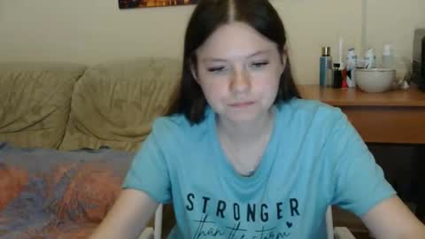 jessicaholland1 online show from 06.08.26