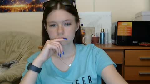 jessicaholland1 online show from 06.20.26