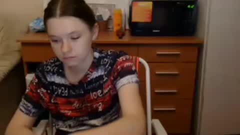 jessicaholland1 online show from 07.05.26