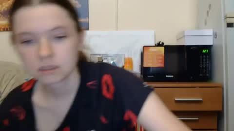 jessicaholland1 online show from 07.17.26