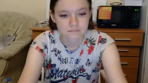 jessicaholland1 online show from 08.01.26