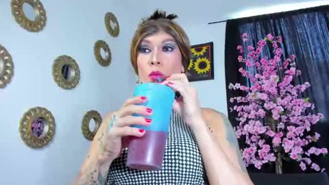 Snapshot of jessicapiero chatting on 05.15.26 Jessica Caicedo online show from 05.15.26