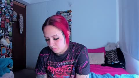 Snapshot of jessie_williams_01 chatting on 01.21.25 Your Sweet Angel online show from 01.21.25