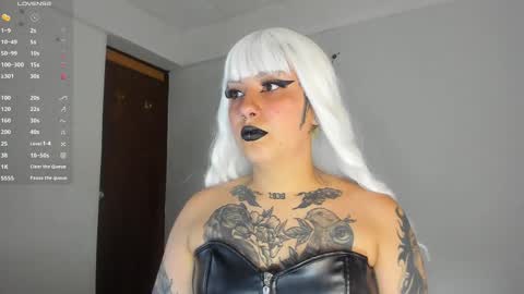 Snapshot of jessie_williams_01 chatting on 02.11.25 Your Sweet Angel online show from 02.11.25