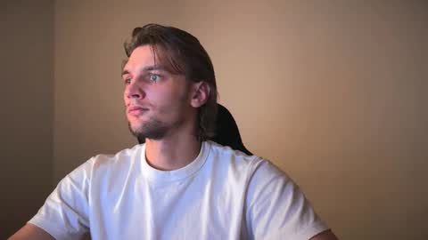 Snapshot of jessierise chatting on 09.22.25 JessieRise online show from 09.22.25