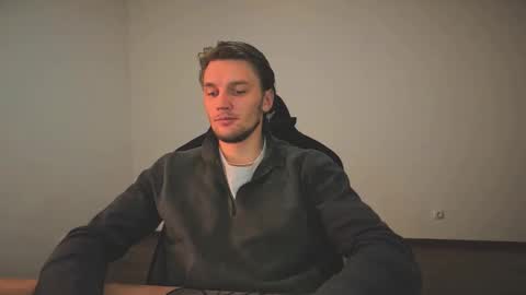 Snapshot of jessierise chatting on 10.09.25 JessieRise online show from 10.09.25