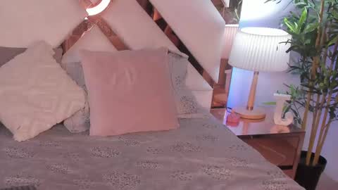 Snapshot of jessiica_stonne2 chatting on 01.11.25 JESSICA STONNE online show from 01.11.25