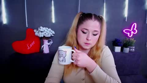 Snapshot of jessikadaniels chatting on 02.19.26 Jess online show from 02.19.26