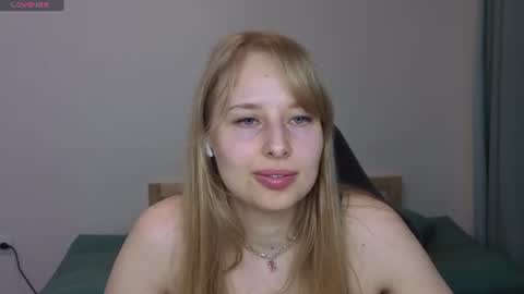 Snapshot of jessy_comely chatting on 07.08.26 Jessy online show from 07.08.26