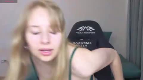 Snapshot of jessy_comely chatting on 07.13.26 Jessy online show from 07.13.26