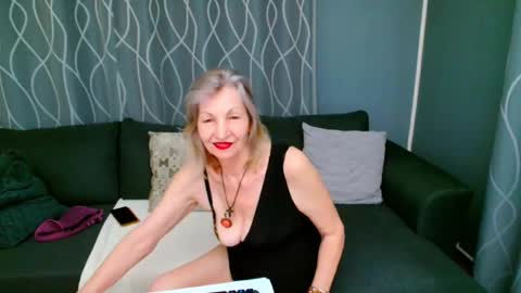 Snapshot of jessy_curt chatting on 01.15.26 jessy curt online show from 01.15.26