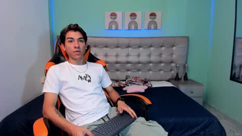 Snapshot of jessy_mateus chatting on 12.20.24 Jessy Mateus online show from 12.20.24