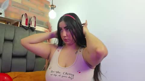 Snapshot of jessyjcortes chatting on 10.18.25 JESSY CORTES online show from 10.18.25