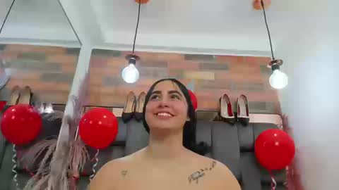 Snapshot of jessyjcortes chatting on 10.19.25 JESSY CORTES online show from 10.19.25