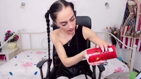 Snapshot of jessystarrr chatting on 01.22.25 Jessy online show from 01.22.25