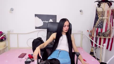 Snapshot of jessystarrr chatting on 02.06.25 Jessy online show from 02.06.25