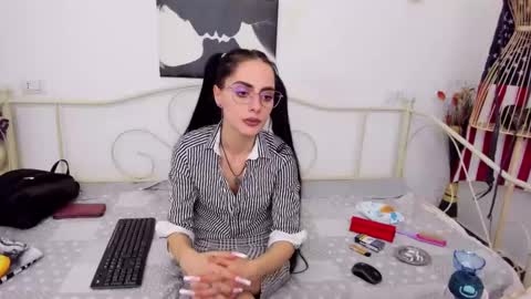Snapshot of jessystarrr chatting on 02.12.25 Jessy online show from 02.12.25