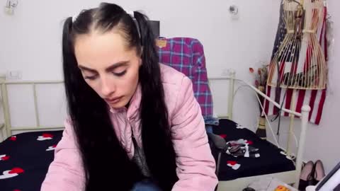 Snapshot of jessystarrr chatting on 02.18.25 Jessy online show from 02.18.25