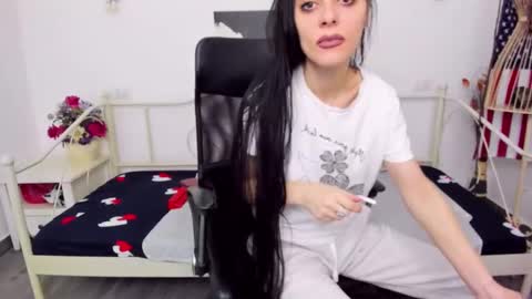 Snapshot of jessystarrr chatting on 02.25.25 Jessy online show from 02.25.25