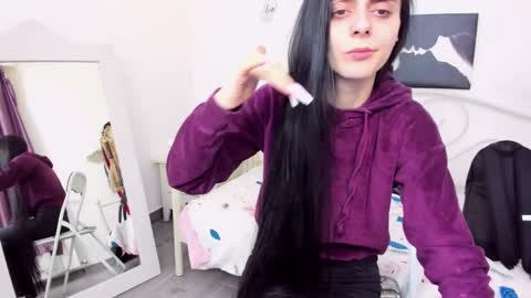 Snapshot of jessystarrr chatting on 03.04.25 Jessy online show from 03.04.25