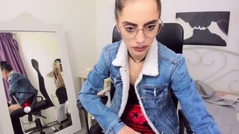 Snapshot of jessystarrr chatting on 03.11.25 Jessy online show from 03.11.25