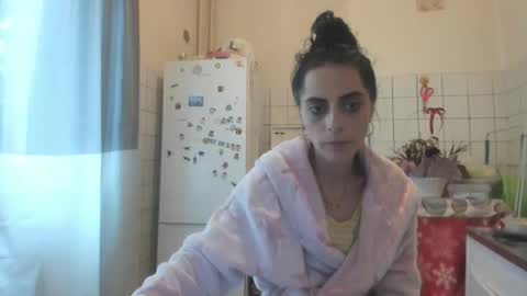Snapshot of jessystarrr chatting on 10.06.25 Jessy online show from 10.06.25