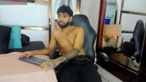 Snapshot of jesus77_ chatting on 11.26.25 --- Jesus --- online show from 11.26.25