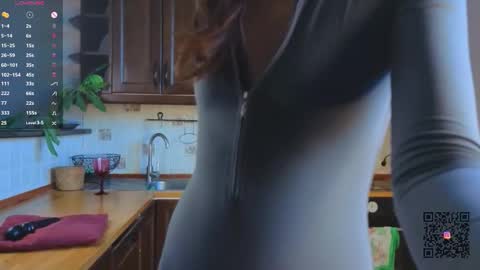 Snapshot of jettablock chatting on 09.29.25 Hi all. My name is Naomi and Im glad to see you in my room online show from 09.29.25