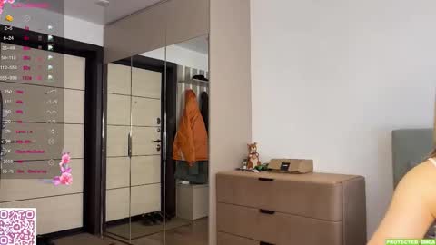 Mona online show from 03.27.26