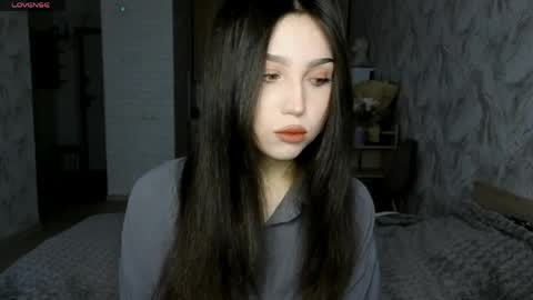 I am Gina ntmu Lets hit 10 Thumbs Up together online show from 05.26.26