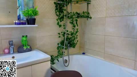 Gwen online show from 03.29.26