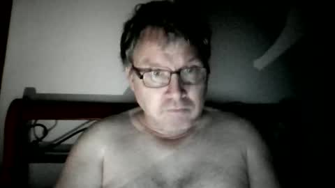 Snapshot of jezzajerry chatting on 04.15.26 jezzajerry online show from 04.15.26