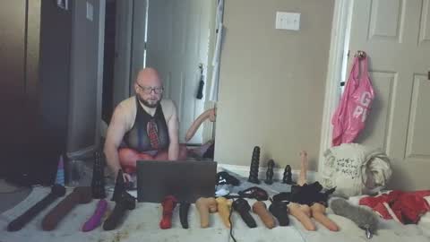 Snapshot of jghosty69 chatting on 12.23.24 Nasty Cumslut online show from 12.23.24